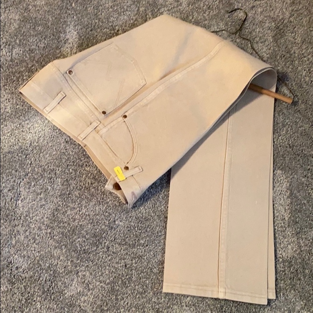 Wrangler 13MWZTN starched tan jeans 34x32